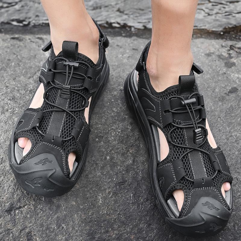 Fashion Men Vintage Style Casual Hollow Out Sandals Summer Handmade Mens Footwear Male New Fashion Beach Flats Outdoor Wading Aqua Shoes