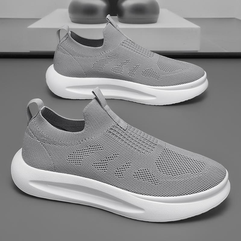 New summer breathable fly-woven mesh lightweight soft-soled casual socks and shoes