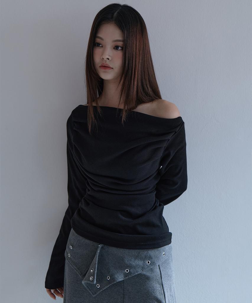 5OML Off-Shoulder Drape Long Sleeve Black