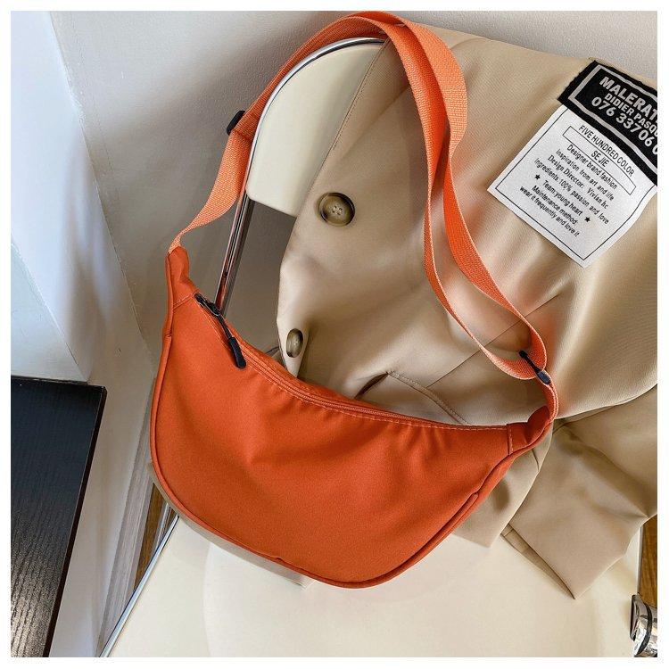 Nylon Messenger Bag Female Tide Dumpling Bag Lightweight Small Satchel Underarm Bag Simple Shoulder Canvas Bag