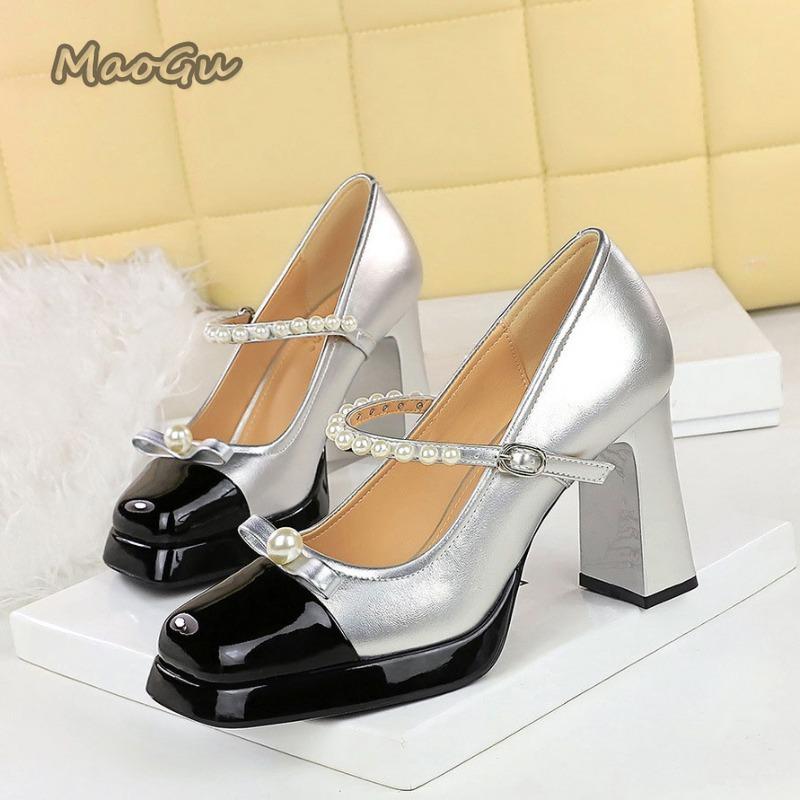 Fashion Luxury Patent Leather Chunky Heeled Mary Jane Shoes Women String Bead Straps Dress Shoes Fashion Platform Buckle Pumps Elegant