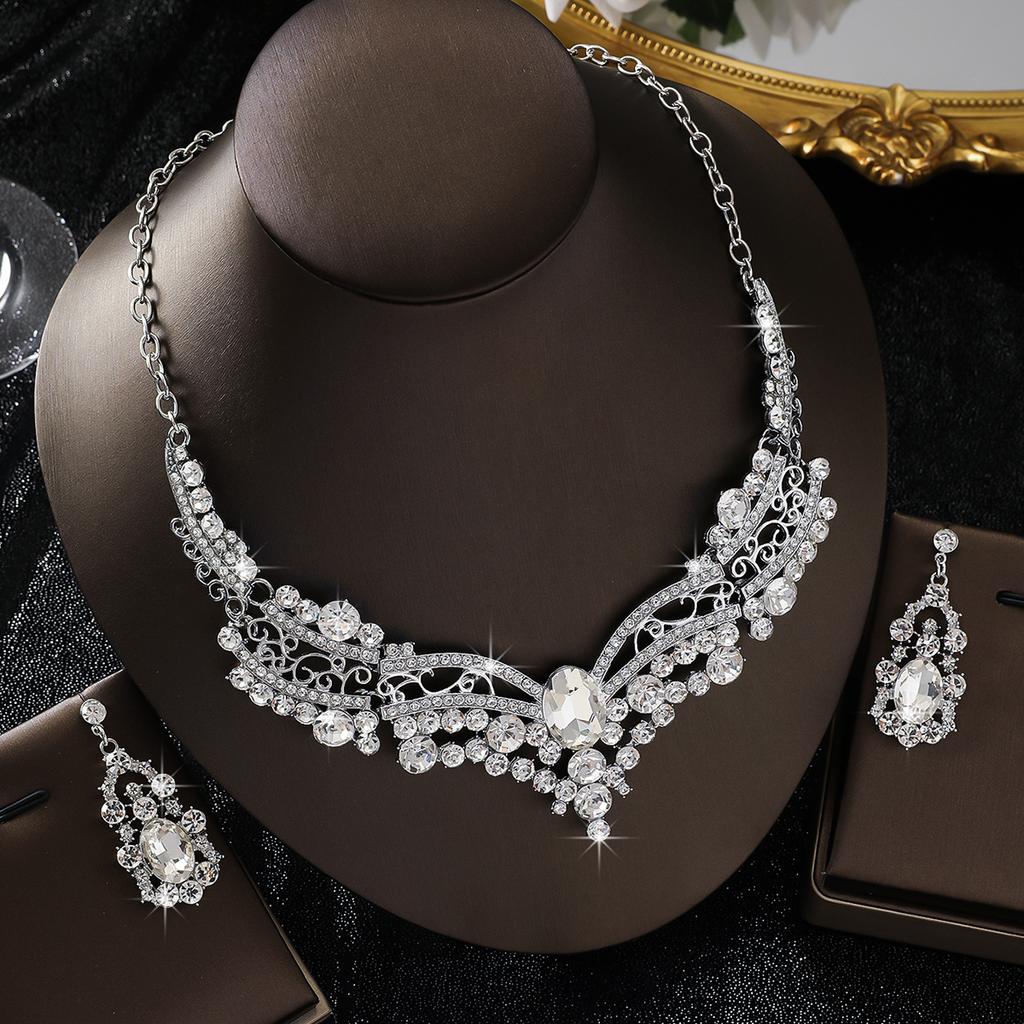 New Chinese style retro alloy necklace earring set with sparkling crystal design, high-end clavicle chain for women