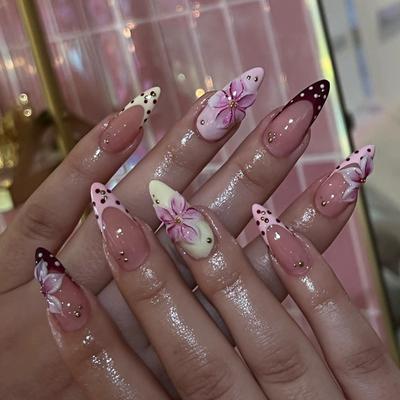 24 UNHAS Postiças Francesas com Bolinhas Flor Rosa Doce 3D Amêndoa Amarela para Mulheres Unhas Postiças Fofas Estilo Ins Pontas de Unha Usáveis