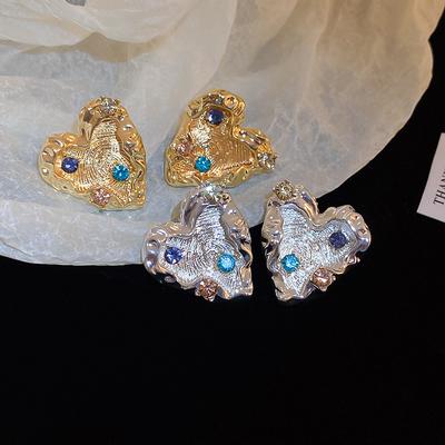Fashion Simple Metal Irregular Threaded Heart Earrings for Women Enamel Colored Diamond Inlay Stud Earrings Wedding Jewelry Gift