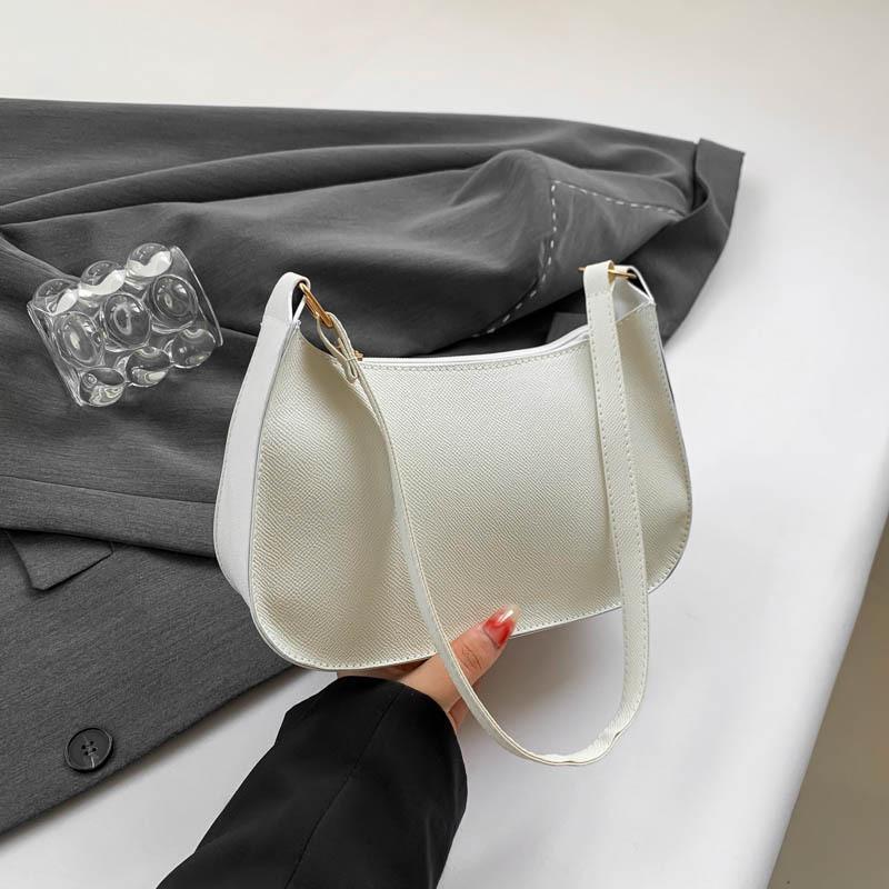 Trendy New Moon Bag Stylish Retro Handbag Perfect For Everyday Use In Multiple Colors