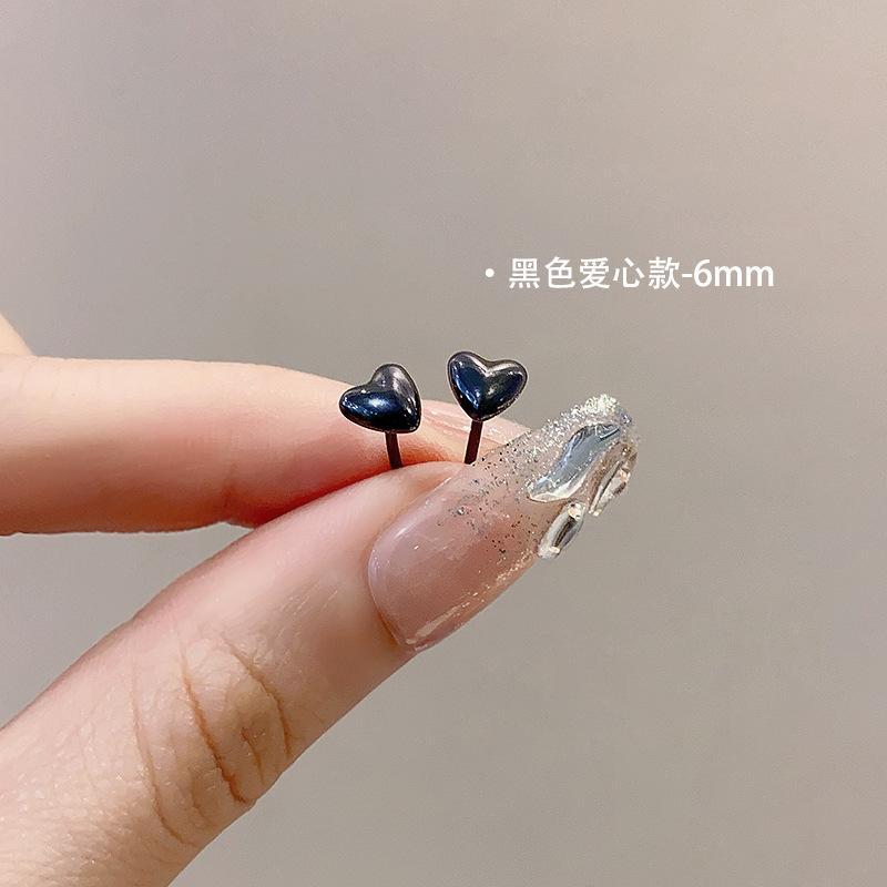 Ins Wind Pearl Love Earrings Women's Exquisite Niche Versatile High-end Stud Earrings 925 Silver Needle Explosive Earrings Wholesale