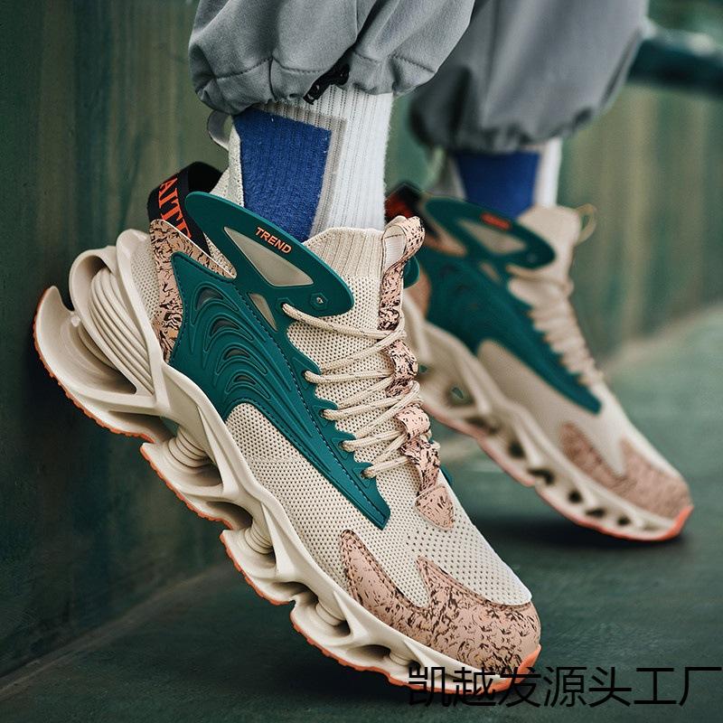 New fly-woven sports and leisure shoes men's shoes blade shoes running shoes heightening platform socks shoes casual