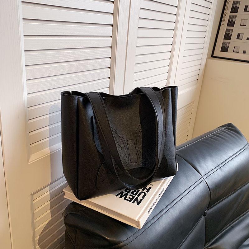 Stylish And Fashionable Winter Tote Bag For Casual Commuting And School With Large Capacity