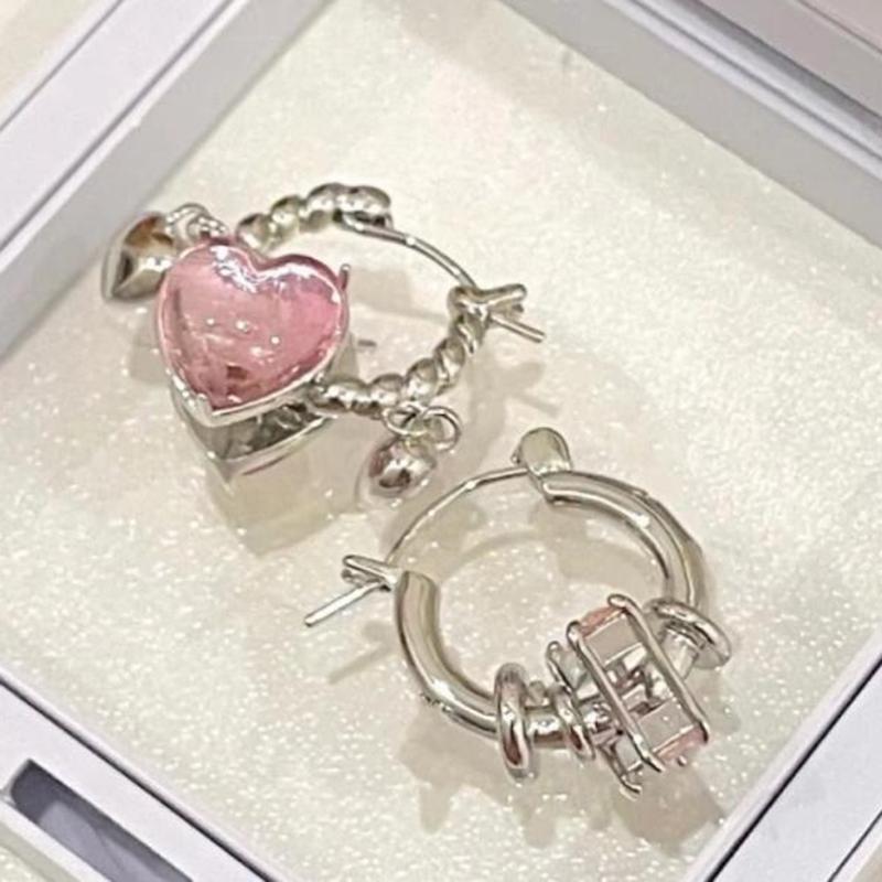 Y2K Pink Crystal Heart-Shaped Ear Buckle for Women Rectangular Asymmetrical Metal Circle Pendant Women's Banquet Elegent Earring