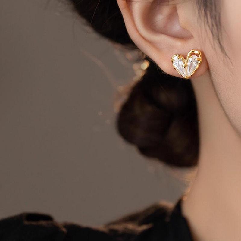 Elegant French Retro Zircon Heart Earrings for Women - Sparkling, Versatile, and Fashionable.