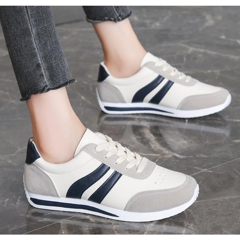 New Women Casual Walking Shoes Flat Lace Up Leather Flat-Bottomed Female Sneakers Vulcanized Shoes Plus Size 42