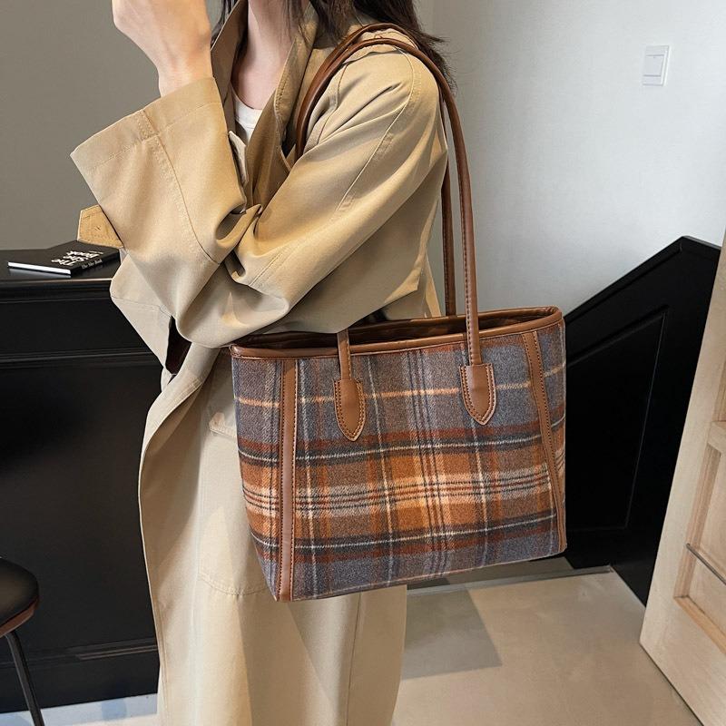 Woolen plaid large-capacity bag women's new autumn and winter versatile casual shoulder bag commuter tote bag