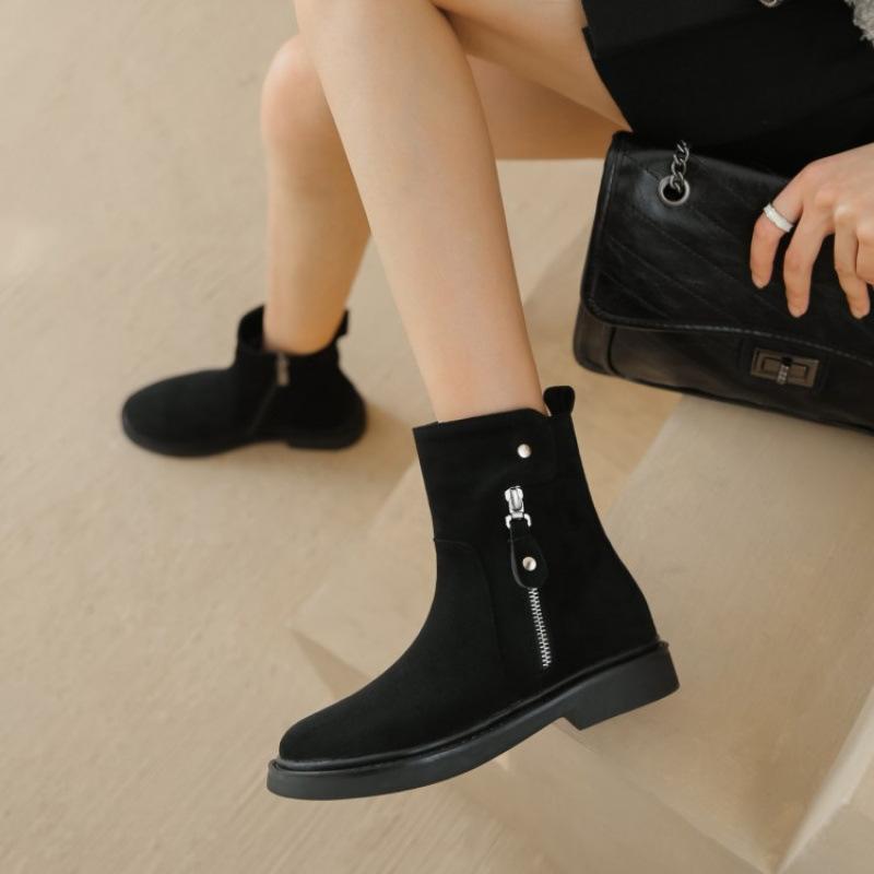 Autumn and Winter Women's Platform Knight Boots Round Head Low Heel Large Size Medium Boots Non-slip Square Heel New Rubber Sole Women's Boots
