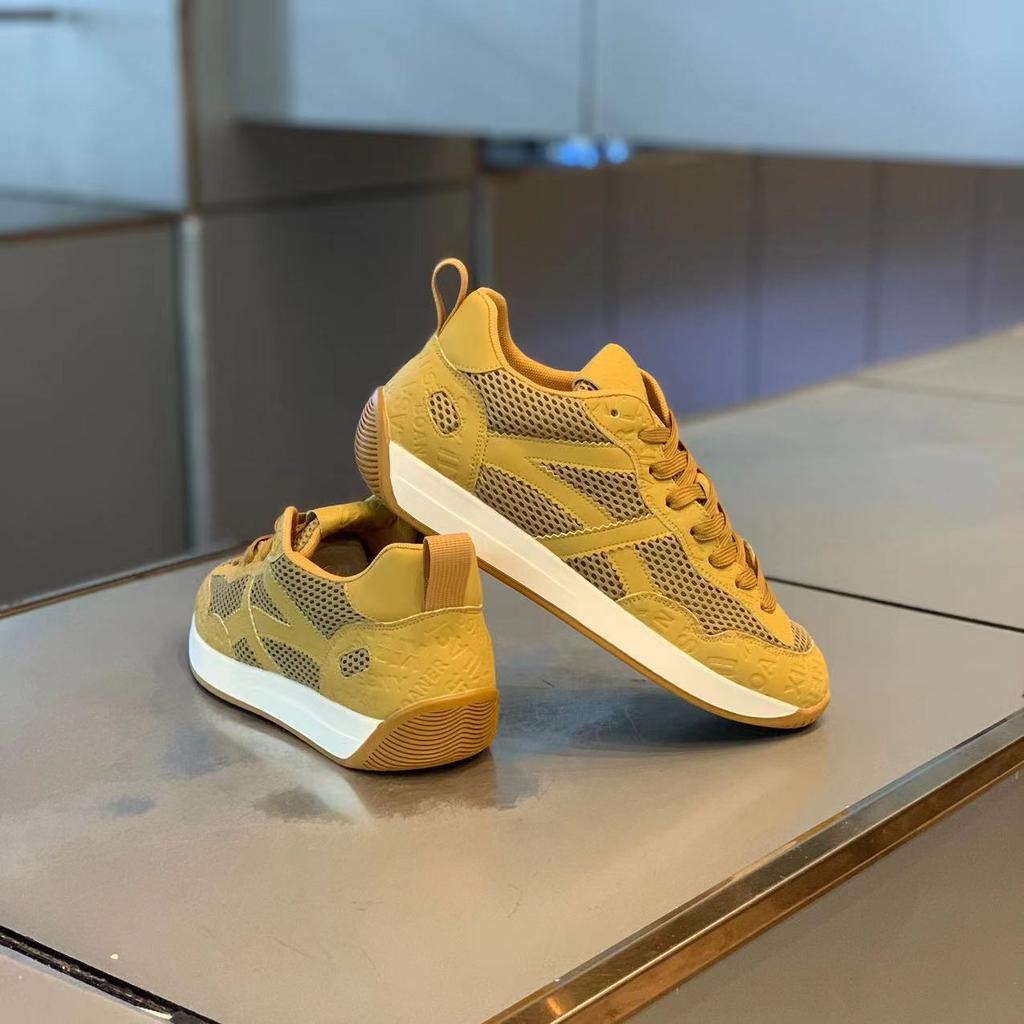 Frühling und Sommer Neue Herrenschuhe Modisch Weiche Sohle Leder Mesh-Nähte Atmungsaktiv Allround Bequem Lässig Trendig