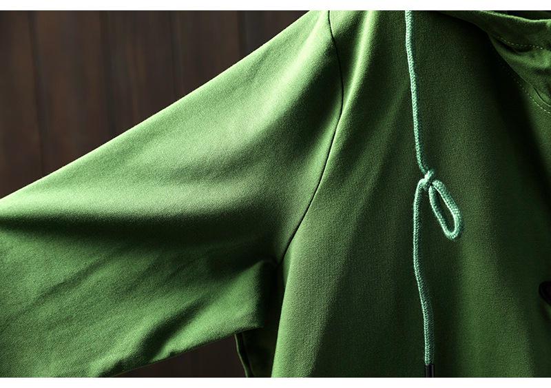 Women's Hooded Half-Zip Hoodie: Large Pockets, Subtle Logo, Stylish Loose-Fit, Casual Long-Sleeve Top