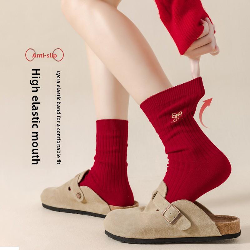 Red Sock Children's Pure Cotton Mid-calf Socks, Retro Style, Dark Red Embroidery, Suitable for Weddings and New Year Celebrations.