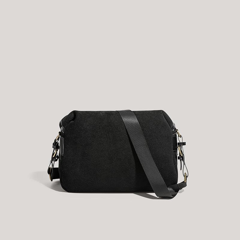 Bag autumn and winter new niche design suede retro shoulder bag large capacity oblique span bag