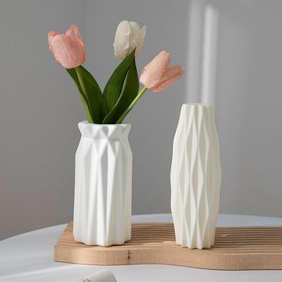 Moderne Blumenvase Kunststoff Pflanzenübertopf Weiß Imitation Keramik Blumenvase Blumenarrangement Zuhause Wohnzimmer Hochzeitsdeko