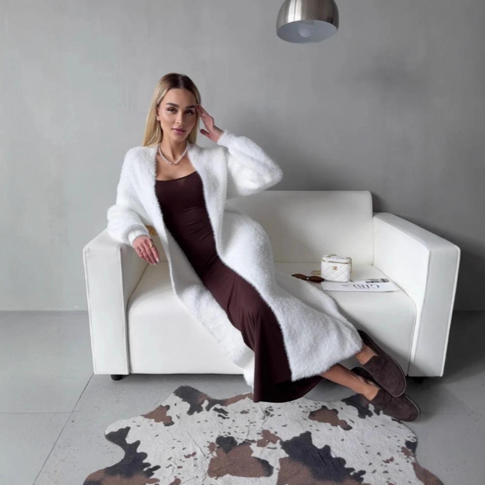 Mink Velvet Long Cardigan Sweater for Women, Loose Loose Lazy Style for Autumn and Winter, Fluffy and Soft, Layered with a Knit Jacket