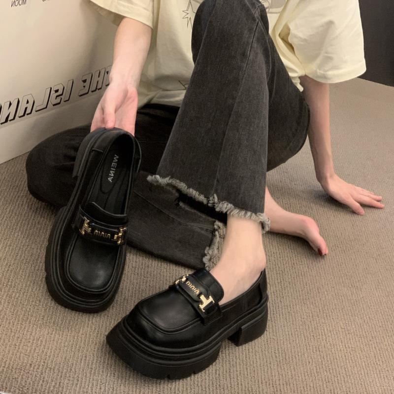 Platform loafers women's autumn and winter retro bright leather Mary Jane one-pedal French Hepburn style black commuter shoes