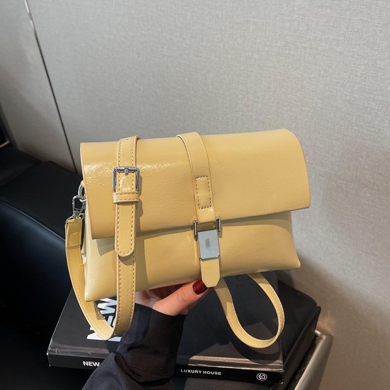 2025 new niche simple shoulder armpit bag women's retro hand messenger bag casual messenger small square bag