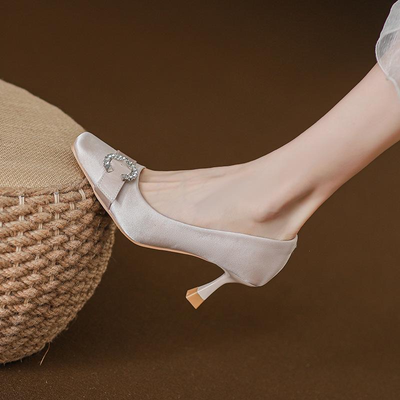 Fashion Xiaoxiangfeng silk surface high sense bride bridesmaid rhinestone stiletto high heels children summer 2025 new single shoes