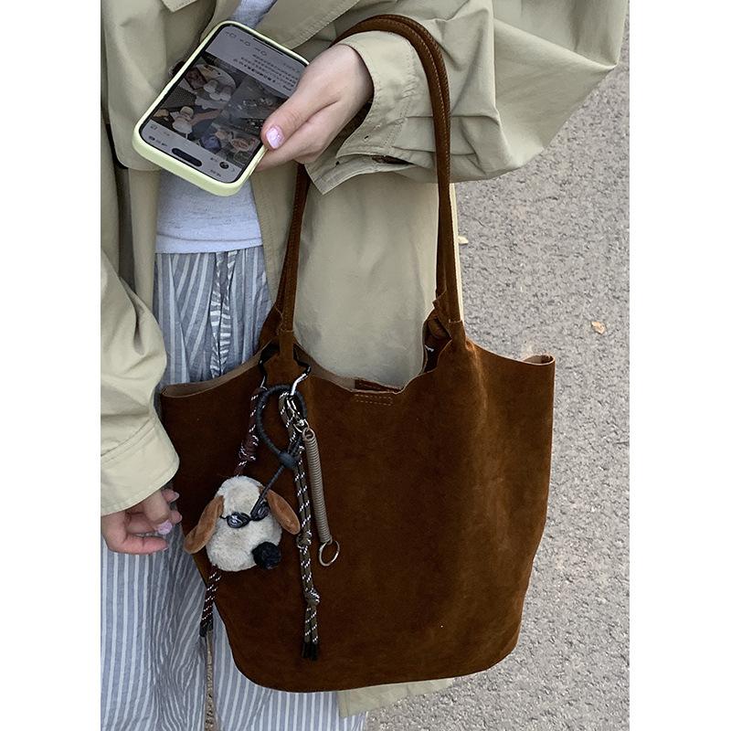 

Вместительная женская нишевая текстурная сумка-тоут, универсальная и простая сумка под мышкой