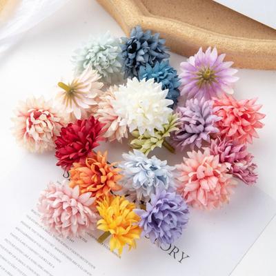 Decorațiuni pentru casă – Flori decorative şi coroane de flori