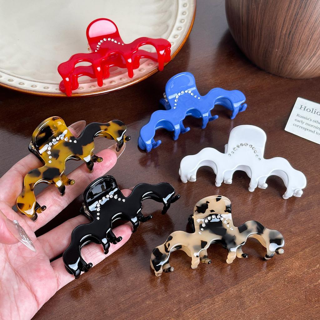 Elegante Haarspange aus Acetat in verschiedenen Farben für vielseitige Modestile