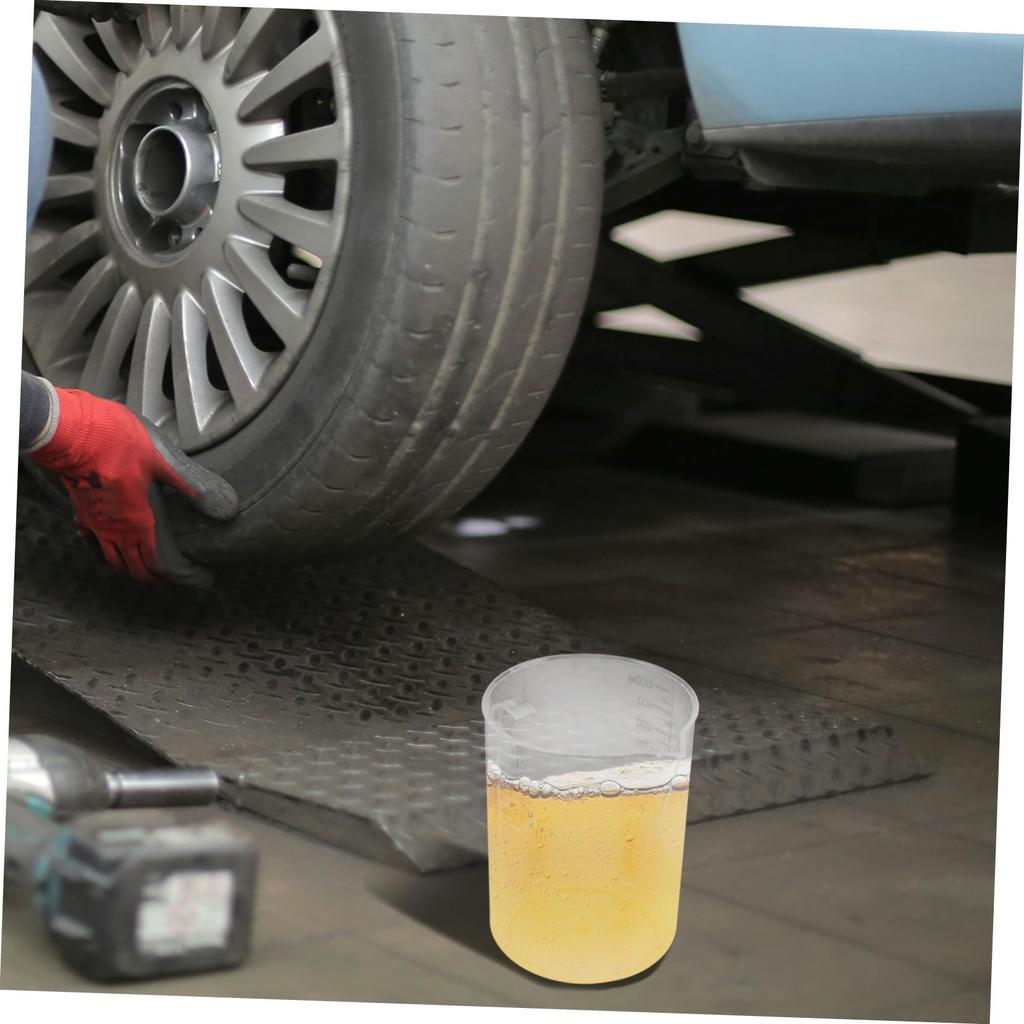 FUNNETOYU Large Capacity Measuring Cup with Precision Scale Resistant Pitcher Multi-Purpose Measuring Cup for Car Machinery Work