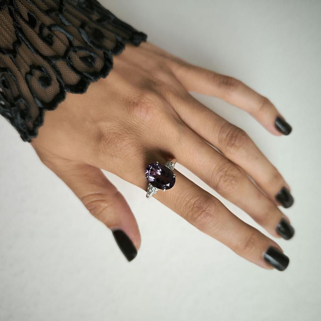 Silver Ring with Natural Amethyst 5.397ct, Item Weight 4.19 G (2189299)