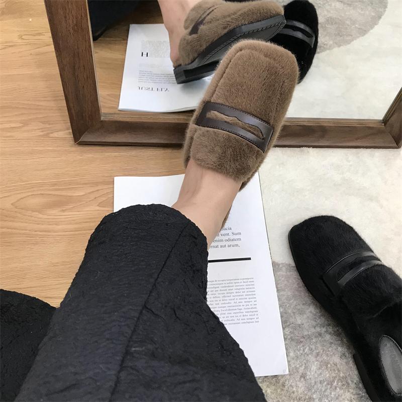 Fashion Square Fur Slippers for Women Lazy Casual Non-slip Slippers In Winter Capable Plush Cold-resistant Comfortable Baotou Slippers.