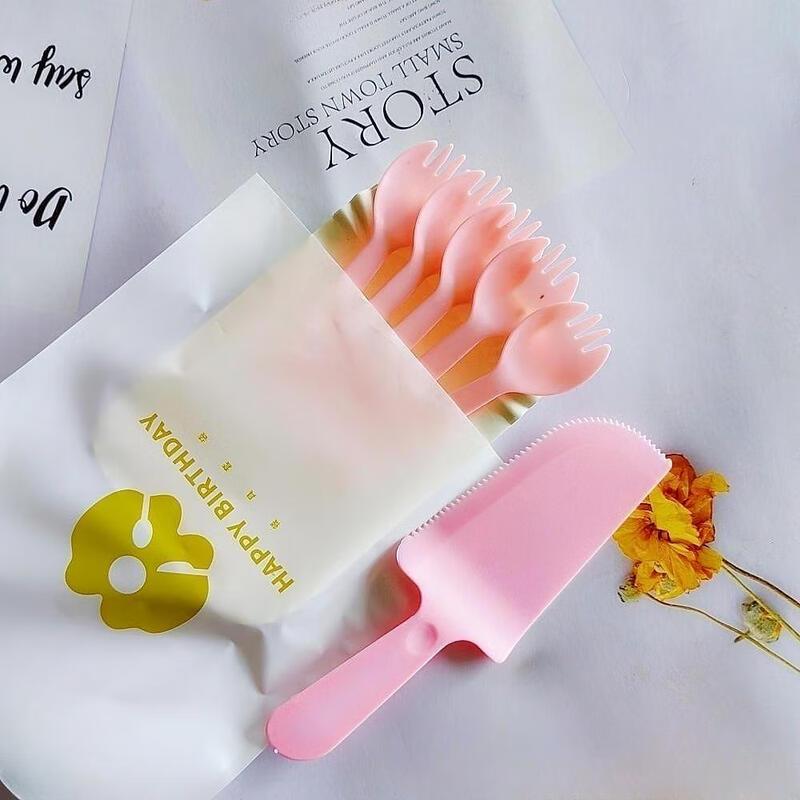 Disposable Paper Plate and Cutlery Set