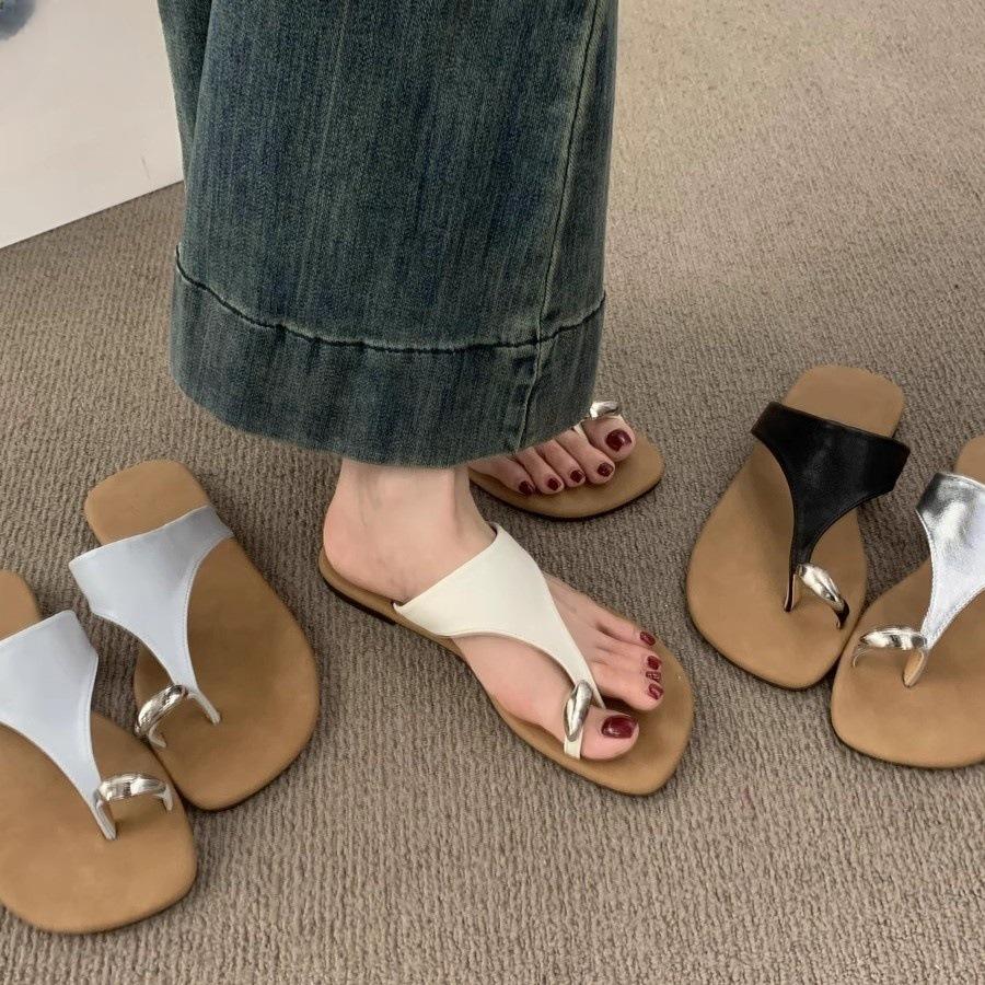 Korean designer set of toe flat-bottomed slippers for women's summer wear is not tiring, casual toe flip-flops, beach sandals