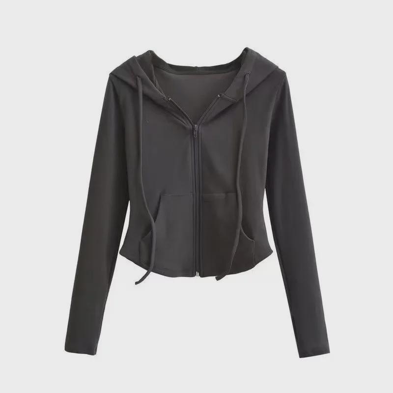 "Women's 2024 German Velvet Slim-Fit Hooded Cardigan: Trendy Hot Girl Style for Autumn/Winter"