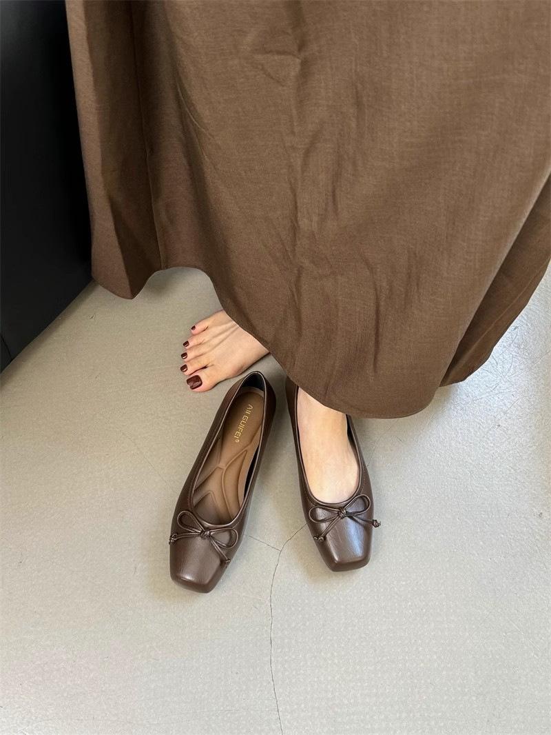 

Silver square head fashion single shoes women s French late evening wind grandma shoes bow small leather shoes women s shoes spring and autumn hi 40 коричневый