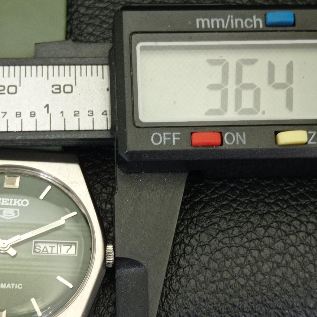 Seiko 5 AUTOMATIC JAPAN MENS 6309A VINTAGE GREEN COLOR DIAL WATCH A701241-5 R206a-a701241