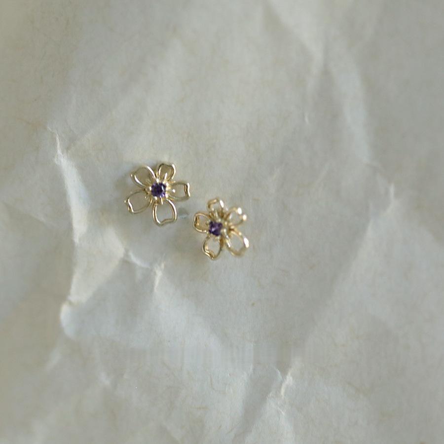 Early Autumn Confession: 14k Gold-Plated S925 Sterling Silver Asymmetrical Petal Flower Stud Earrings 14K Gold Pair (Includes Earplugs)