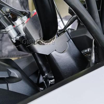 Quadros e acessórios para motociclos – Guiadores de motociclos