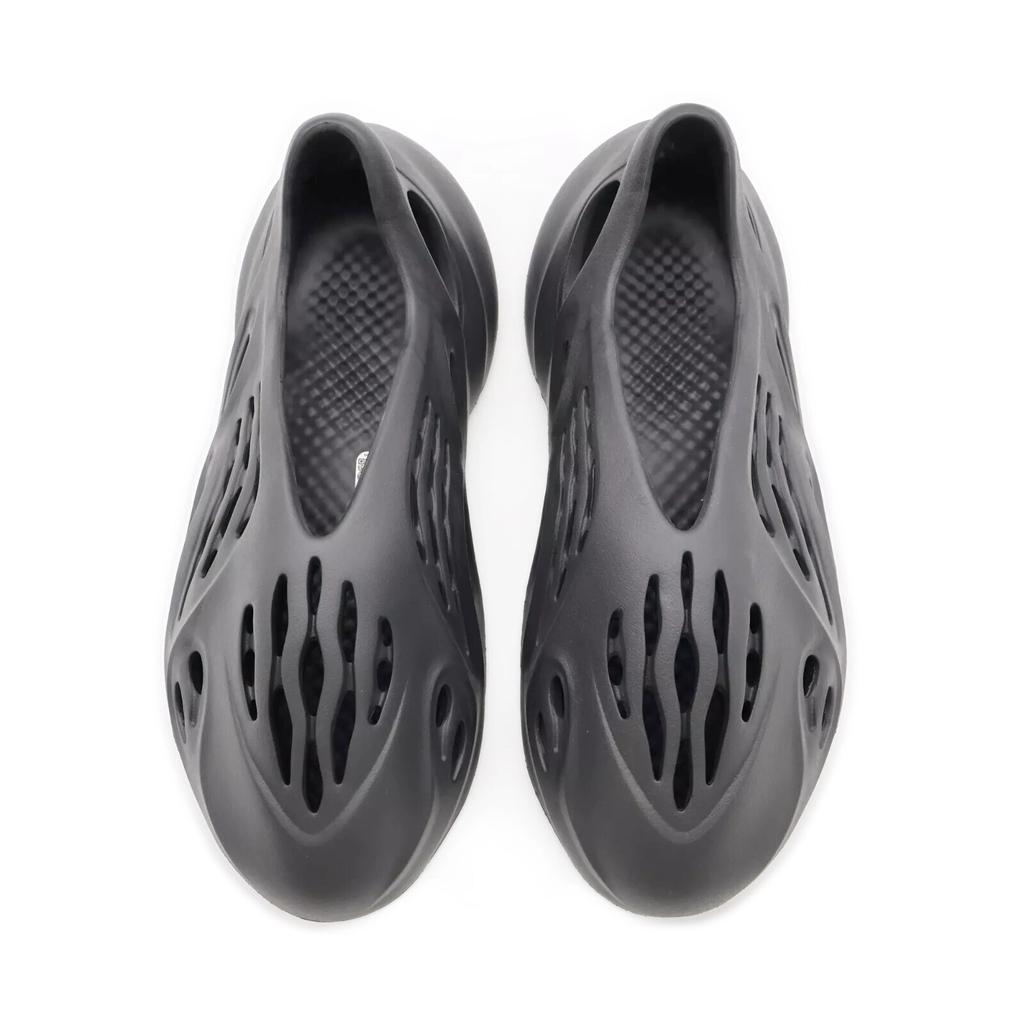 HP8739 Adidas Yeezy Foam Runner Onyx Deep Black Dark Grey Carbon Noir (Men's)