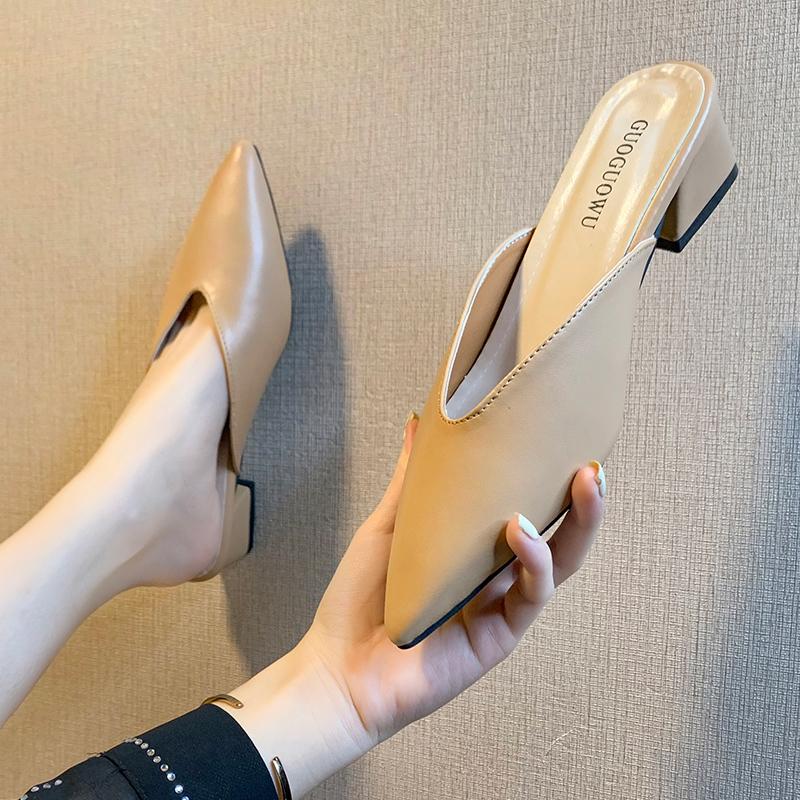 Fashion 2025 Summer Fashion Women Pointed Toe Slipper Square Low Heels Outsides Ladies Slides Luxury Beach Shoes