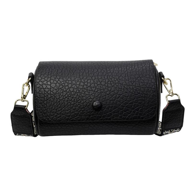 

Trendy Retro Crossbody Women s Bag with Wide Shoulder Strap – Autumn/Winter Collection.