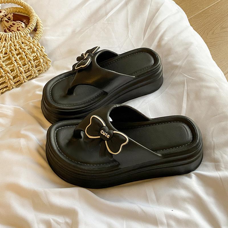 

Новая модная повседневная обувь на мягкой подошве, с увеличенной высотой, противоскользящая и дезодорирующая, весна и лето, новые универсальные новые шлепанцы-бабочки для пляжа, женские 40—41 чёрный