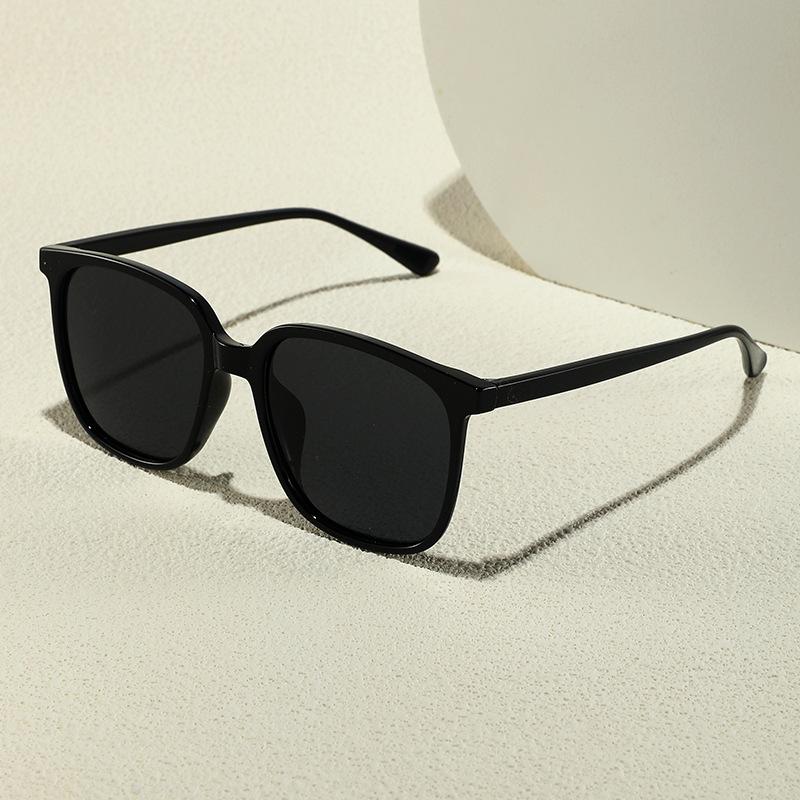 Tr90 Men'S Polarized Sunglasses, Uv-Proof Driving Glasses, Fashionable Retro Sunglasses For Women