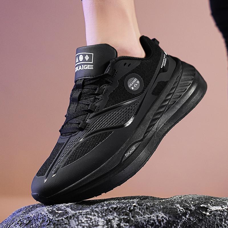 Nové vysoce kvalitní dámské běžecké boty pro muže Prodyšné sportovní sportovní boty Návrhář Pohodlné měkké fitness joggingové tenisky