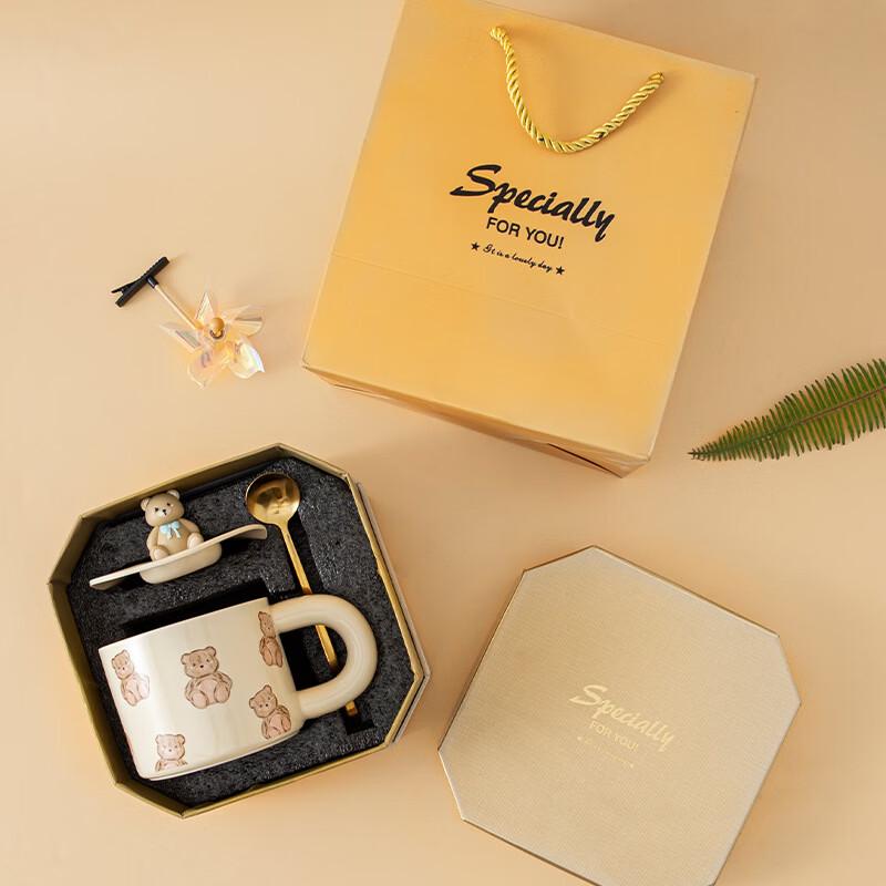Shangqi Nini Bear Cartoon Ceramic Mug with Spoon and Lid Gift Set