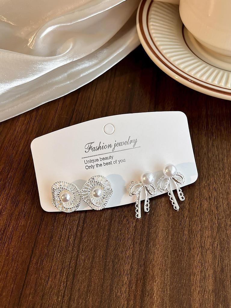 Amber Coffee French Retro Luxury Earrings - Women's Elegant Studs with Niche Design