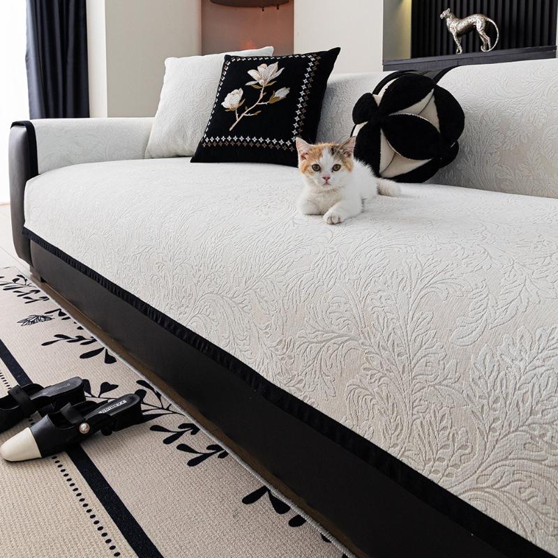 Light Luxury High-end Minimalist Sofa Cover Fabric Anti Slip and Cat Scratch Resistant Sofa Cushion Suitable for All Seasons