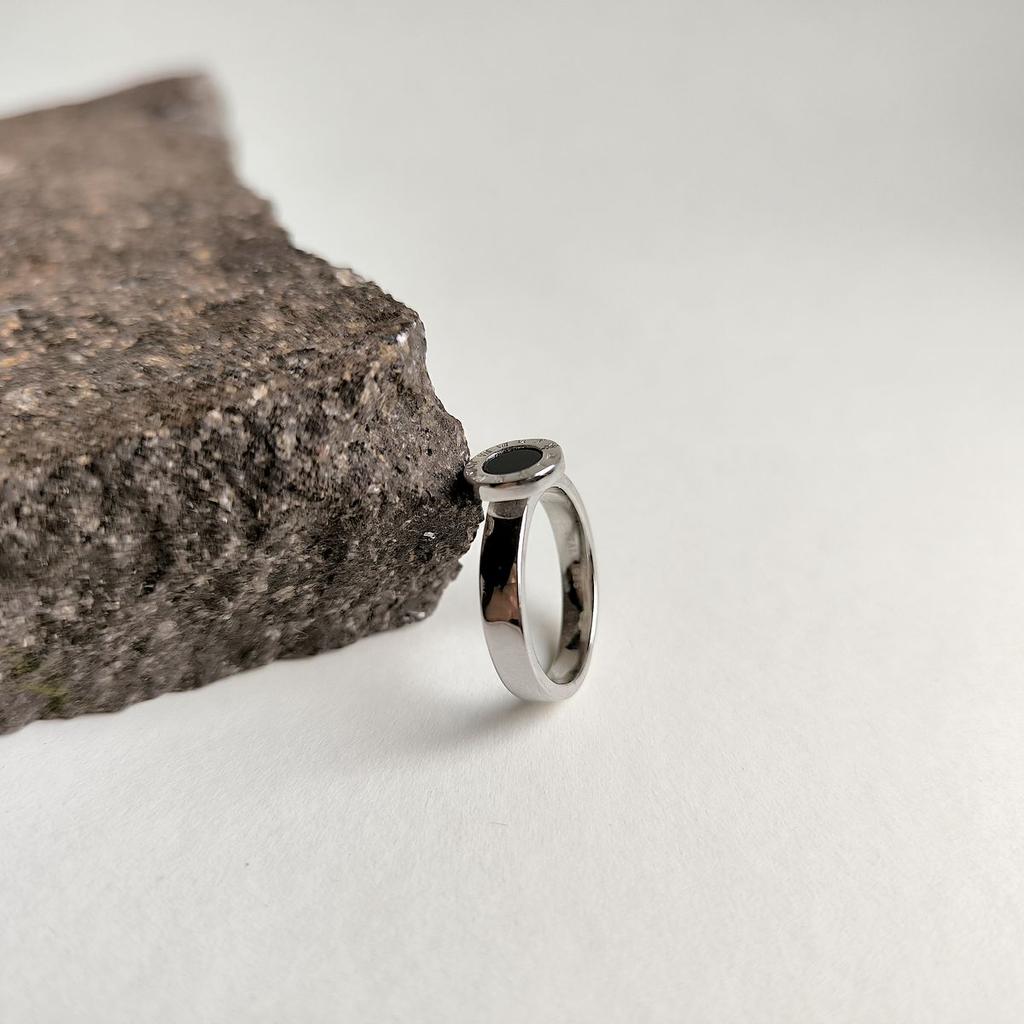 Silberring mit natürlichem Onyx, Gewicht des Artikels 4,4 g (2176237)