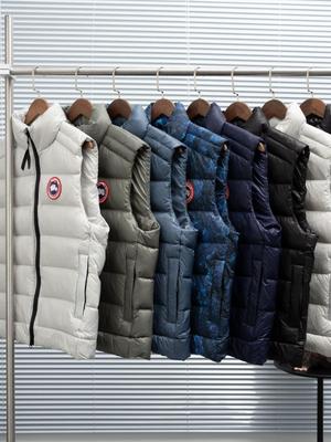 Men's Shiny Goose Down Stand Collar Vest - Warm, Thick, Sleeveless Outerwear for Fall/Winter.